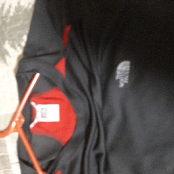 North face t shirt - Picture 2 of 2